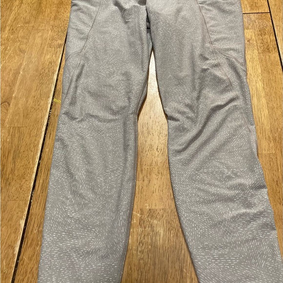 Beautiful Athleta leggings size M - Picture 2 of 8